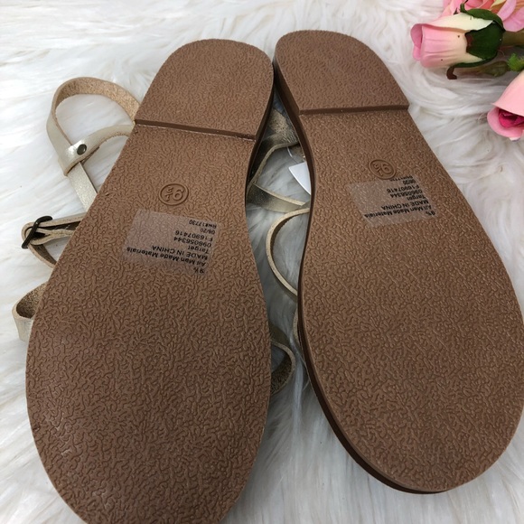 Universal Thread Women Lavinia Strap gold Sandals - Picture 5 of 6